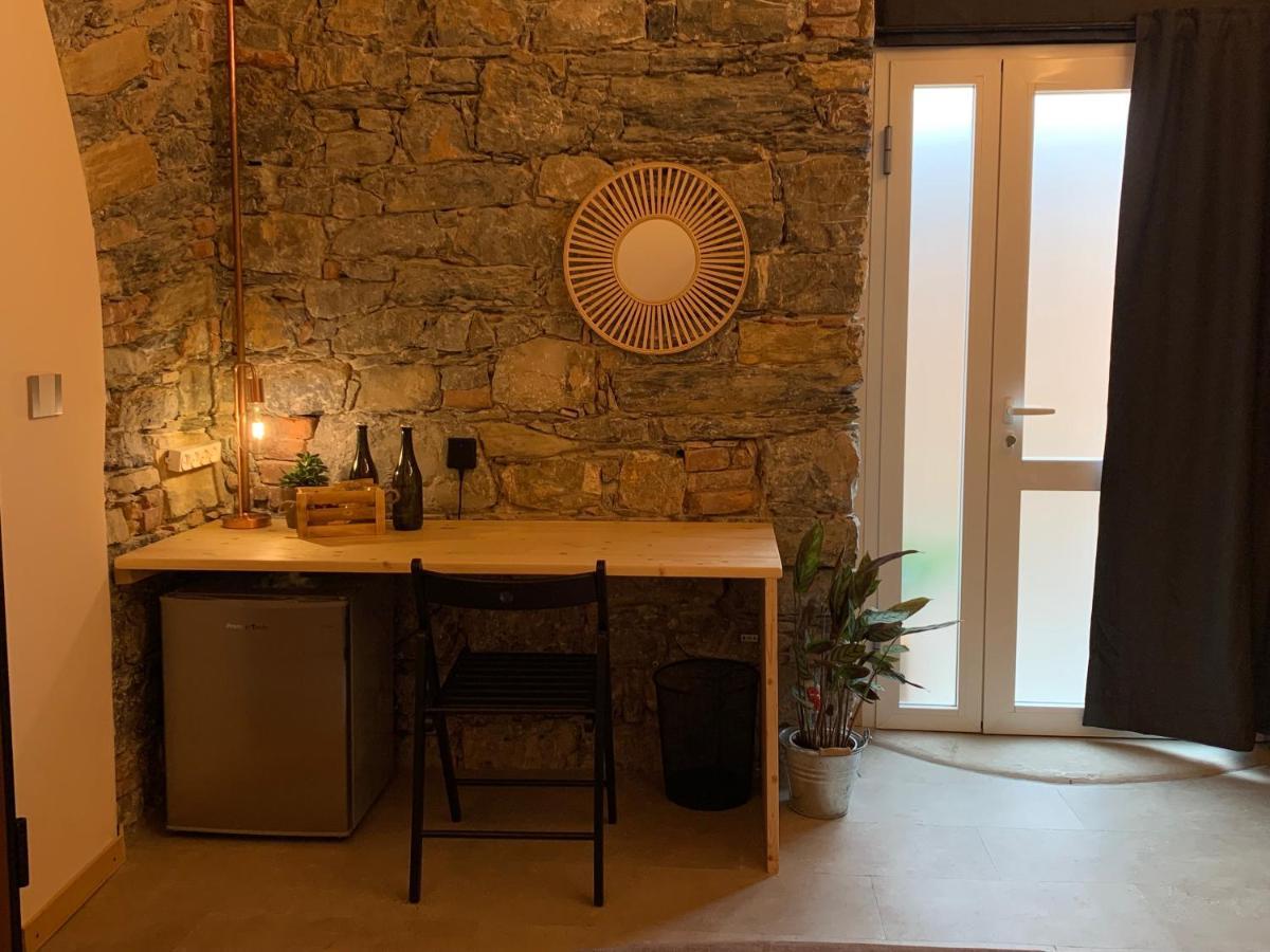 Rock & Wood - Apartment & Room La Spezia Exterior photo