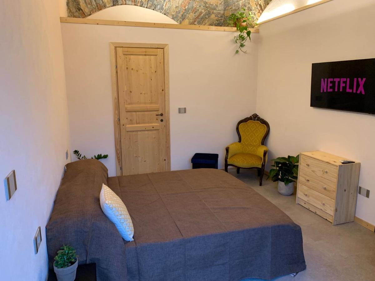 Rock & Wood - Apartment & Room La Spezia Exterior photo